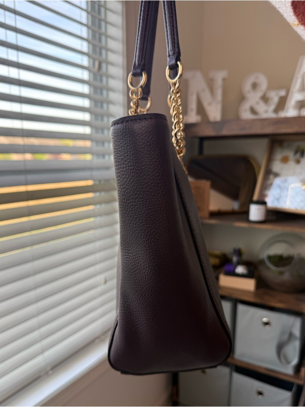 Coach Turnlock Chain Tote 27 Oxblood Pebble Leather Gold Hardware 5710 - Picture 4 of 9